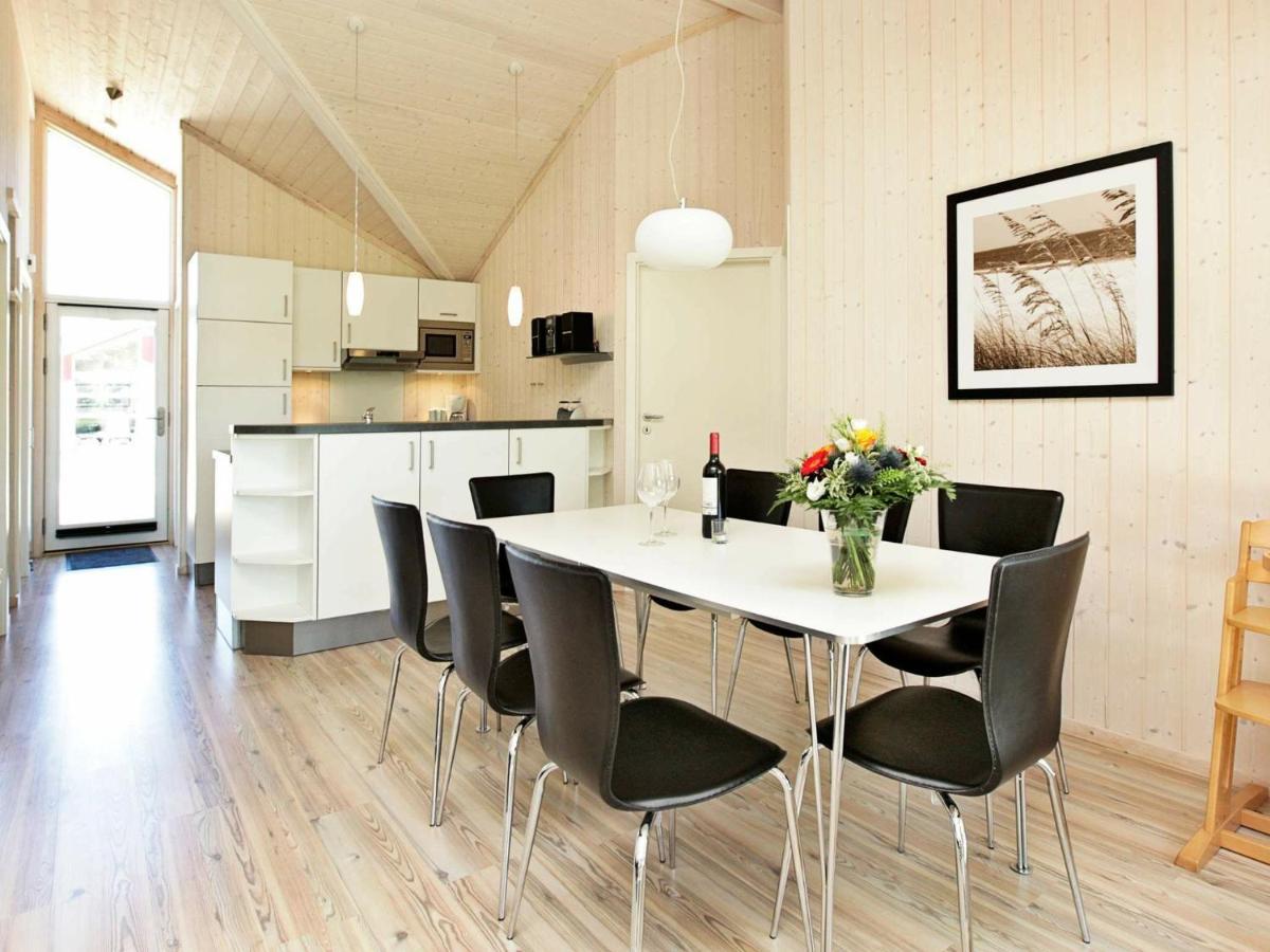8 Person Holiday Home In Gro Enbrode Grossenbrode Exterior photo
